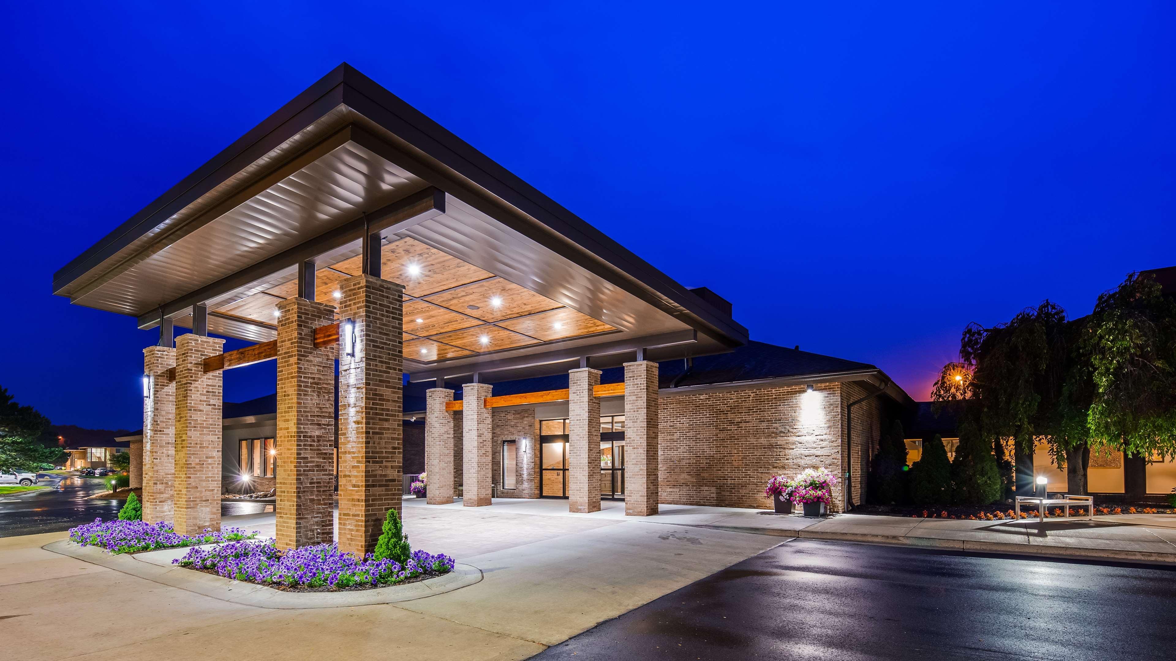 Best Western Okemos/East Lansing Hotel & Suites Exterior foto
