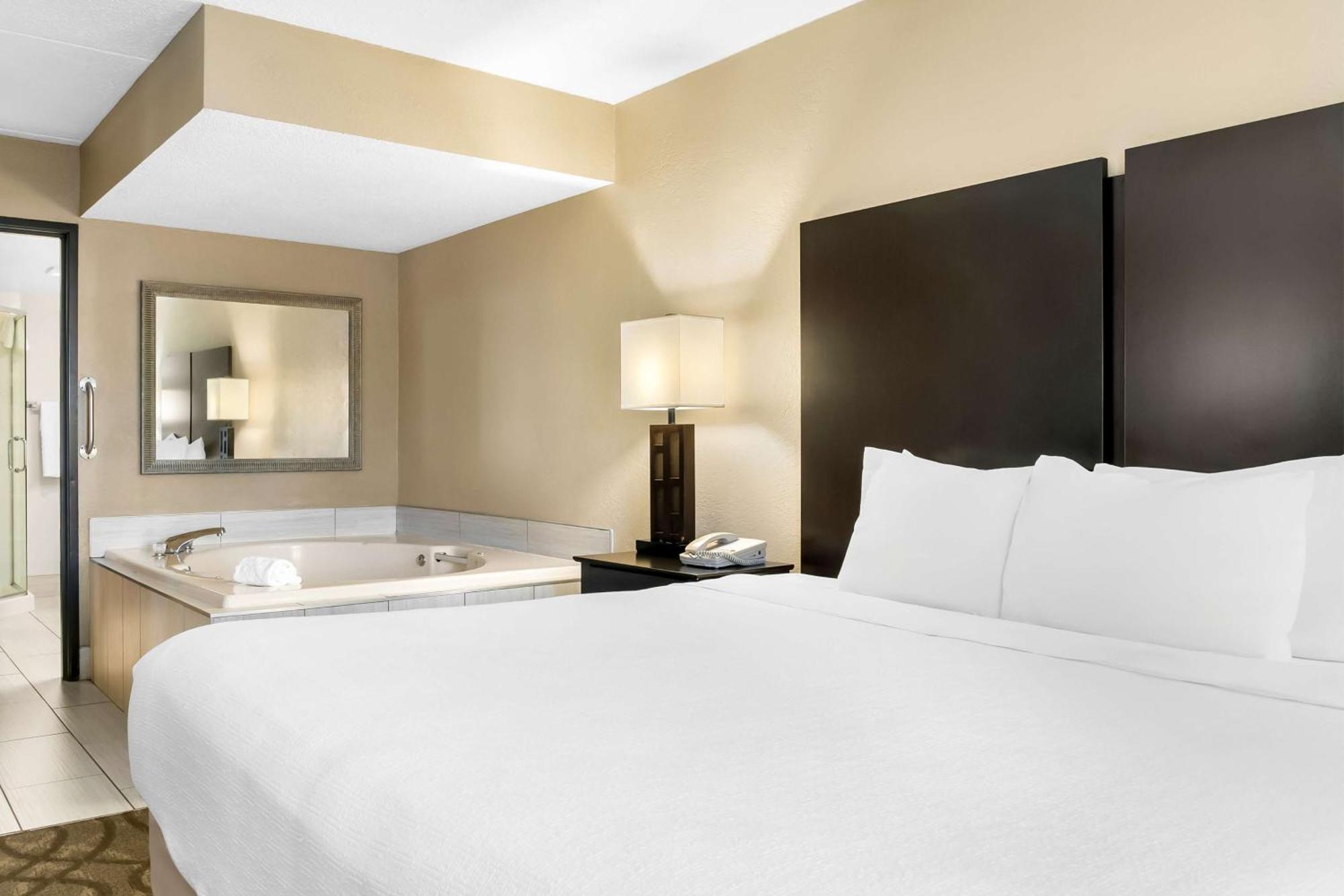 Best Western Okemos/East Lansing Hotel & Suites Exterior foto